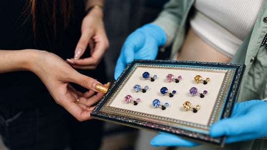 How to Photograph a Sapphire So the Blue Looks True