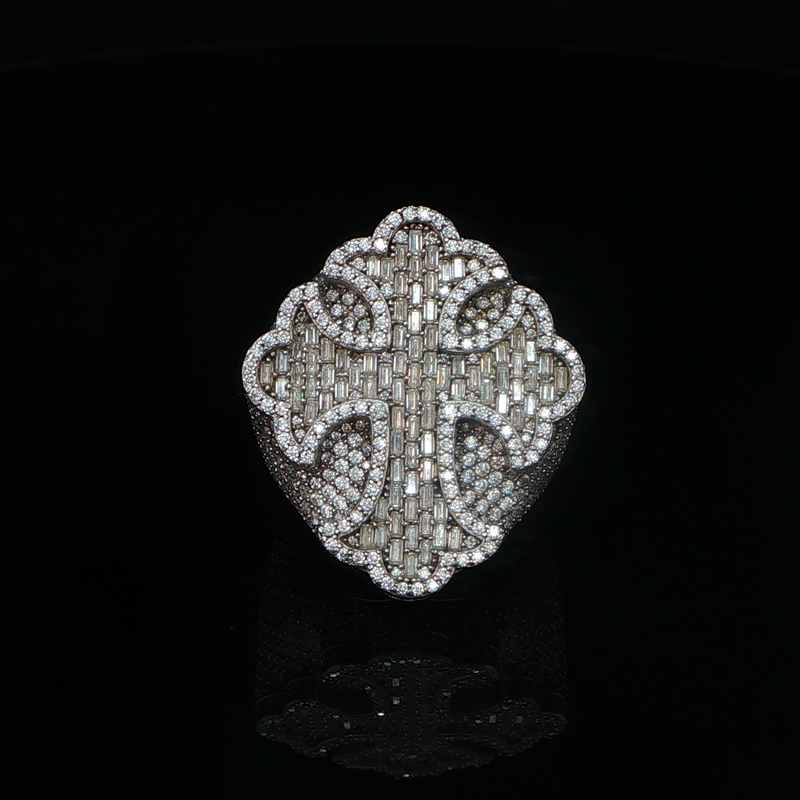 Pink sapphire halo ring photo captured with GemSparkle