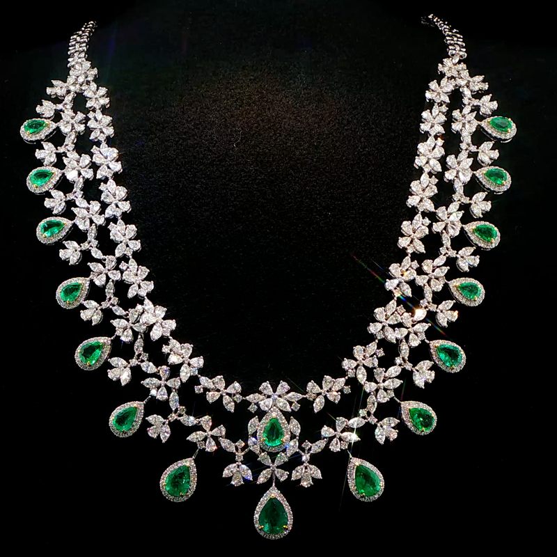 Diamond necklace photo captured with GemSparkle
