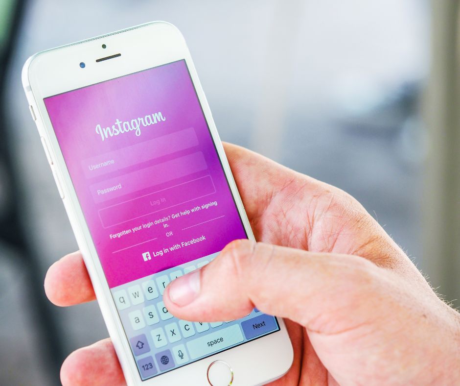 Instagram for Jewelers: How to Attract and Convert Followers?