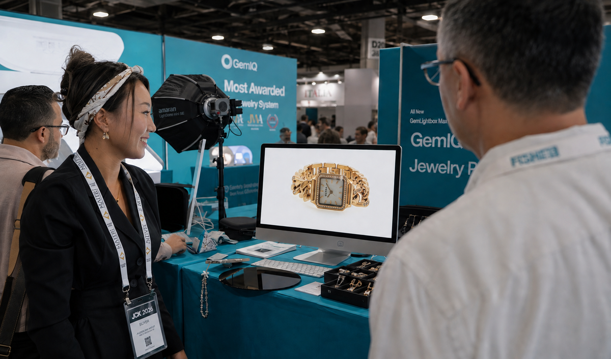 Where Motion Belongs in a Jewelry Listing