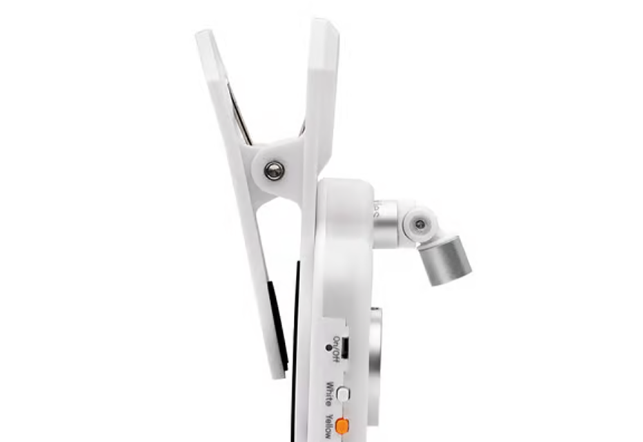 Clip on. Start shooting.