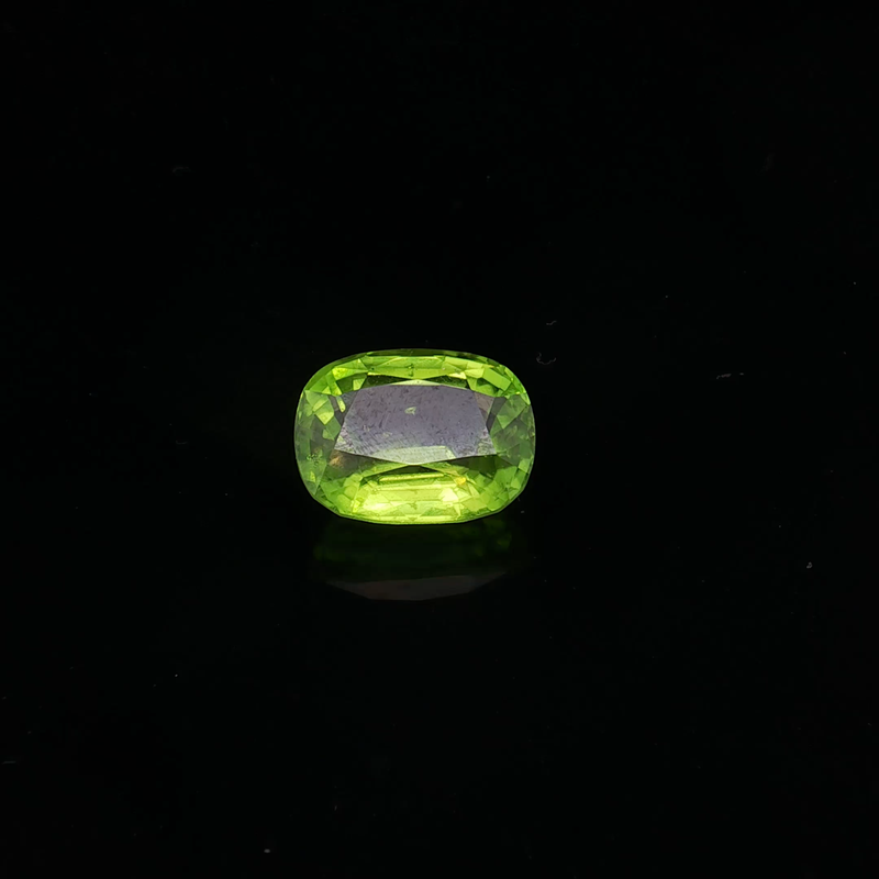 Pink sapphire halo ring photo captured with GemSparkle